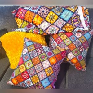 Bohemian Themed 4 Piece Pillow and Matching Throw Set